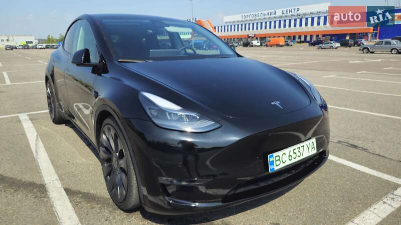 Внедорожник / Кроссовер Tesla Model Y 2021 в Львове