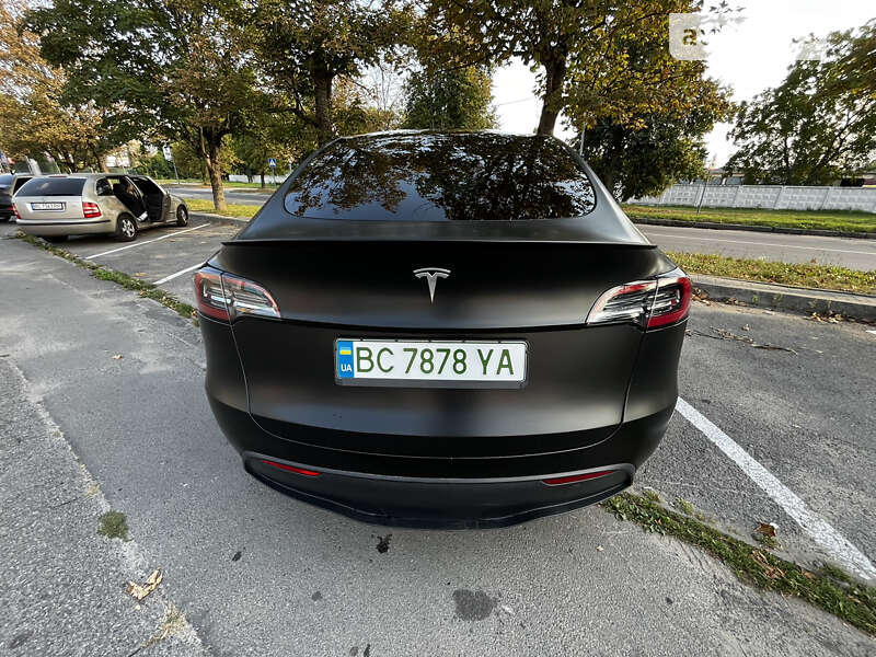 Внедорожник / Кроссовер Tesla Model Y 2023 в Львове