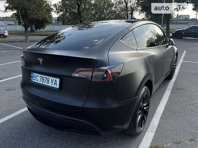 Внедорожник / Кроссовер Tesla Model Y 2023 в Львове
