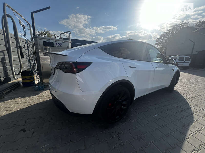Позашляховик / Кросовер Tesla Model Y 2022 в Чернівцях фото 31 Позашляховик / Кросовер Tesla Model Y 2022 в Чернівцях