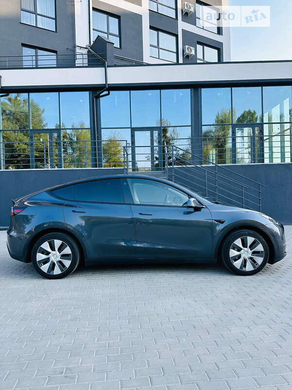 Внедорожник / Кроссовер Tesla Model Y 2022 в Ровно