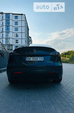 Внедорожник / Кроссовер Tesla Model Y 2022 в 