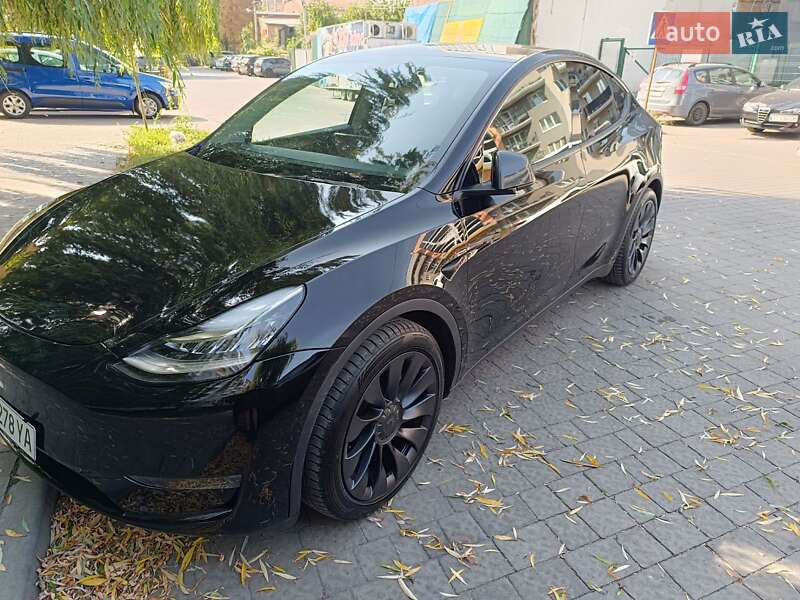 Позашляховик / Кросовер Tesla Model Y 2023 в Львові