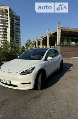 Внедорожник / Кроссовер Tesla Model Y 2022 в Ровно