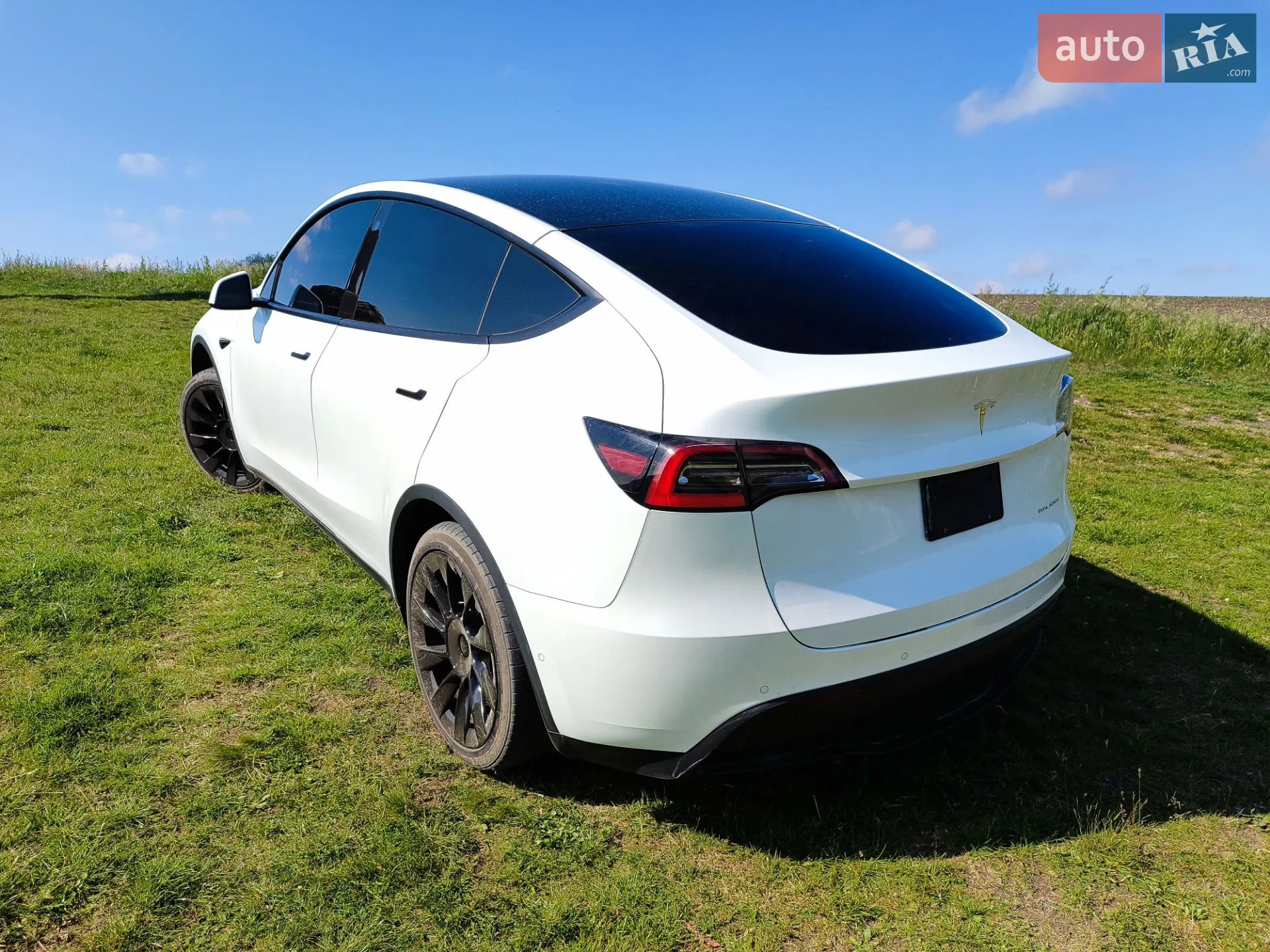 2020 Tesla Model Y - мініатюра 3