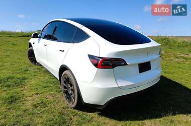Внедорожник / Кроссовер Tesla Model Y 2020 в 