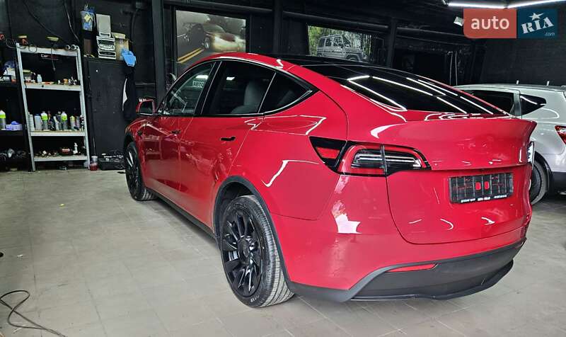 Позашляховик / Кросовер Tesla Model Y 2023 в Києві