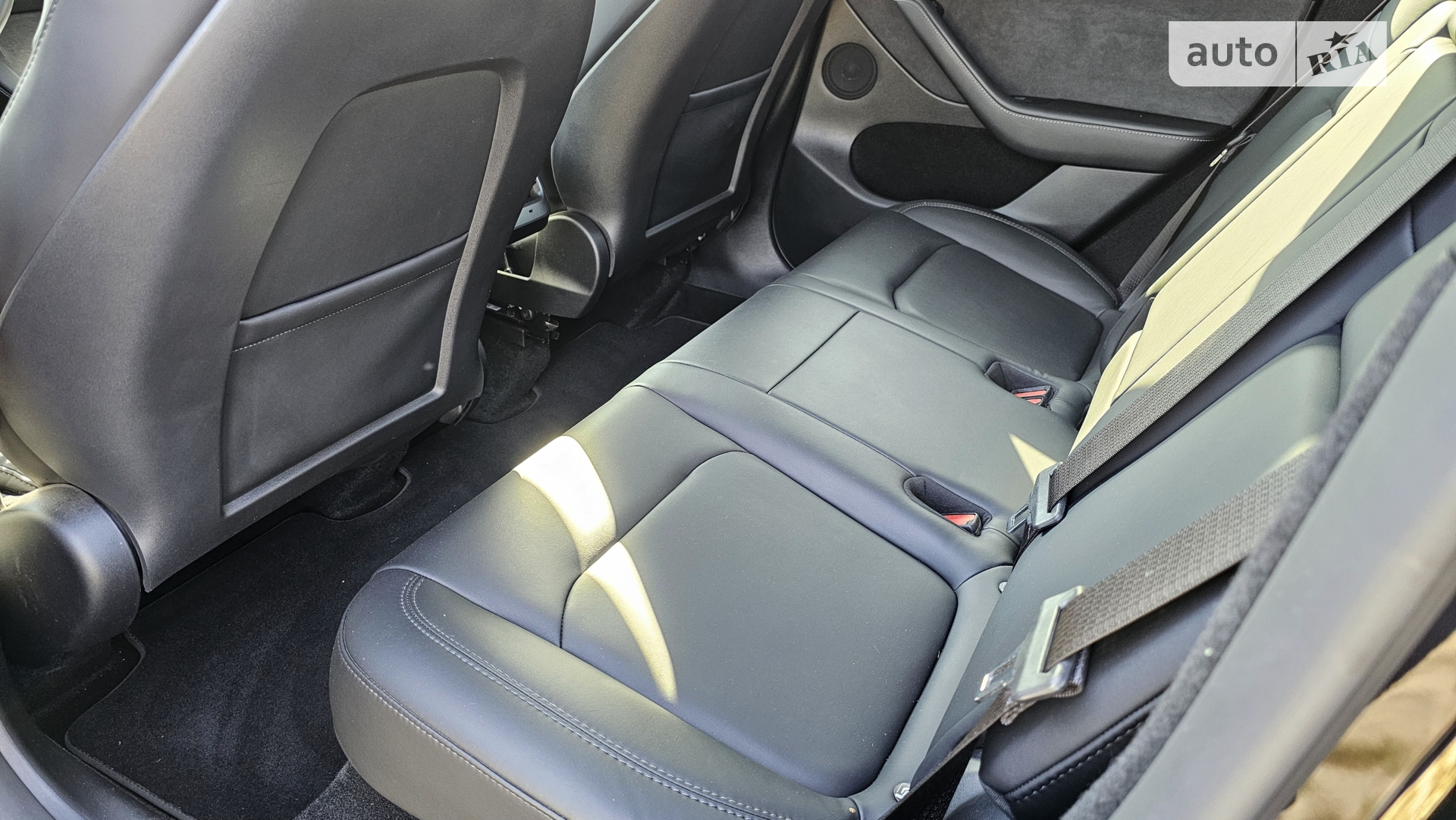 2023 Tesla Model Y - мініатюра 18