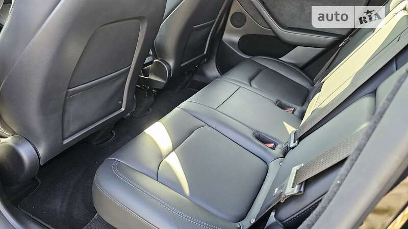 Позашляховик / Кросовер Tesla Model Y 2023 в Луцьку
