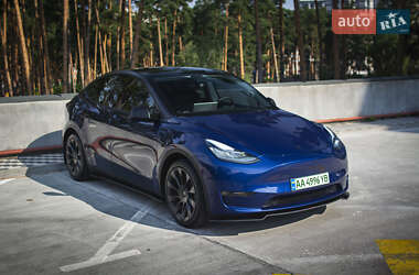 Позашляховик / Кросовер Tesla Model Y 2021 в 