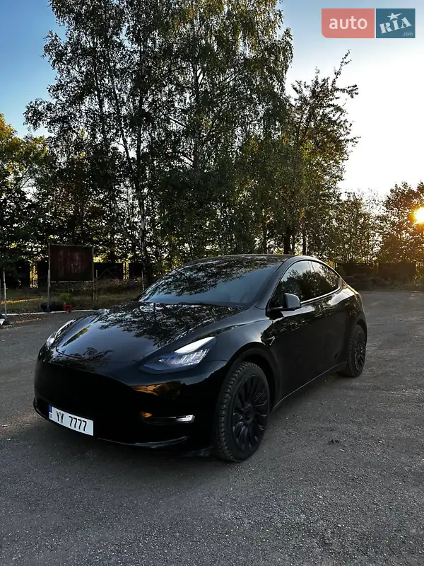 Tesla Model Y 2021
