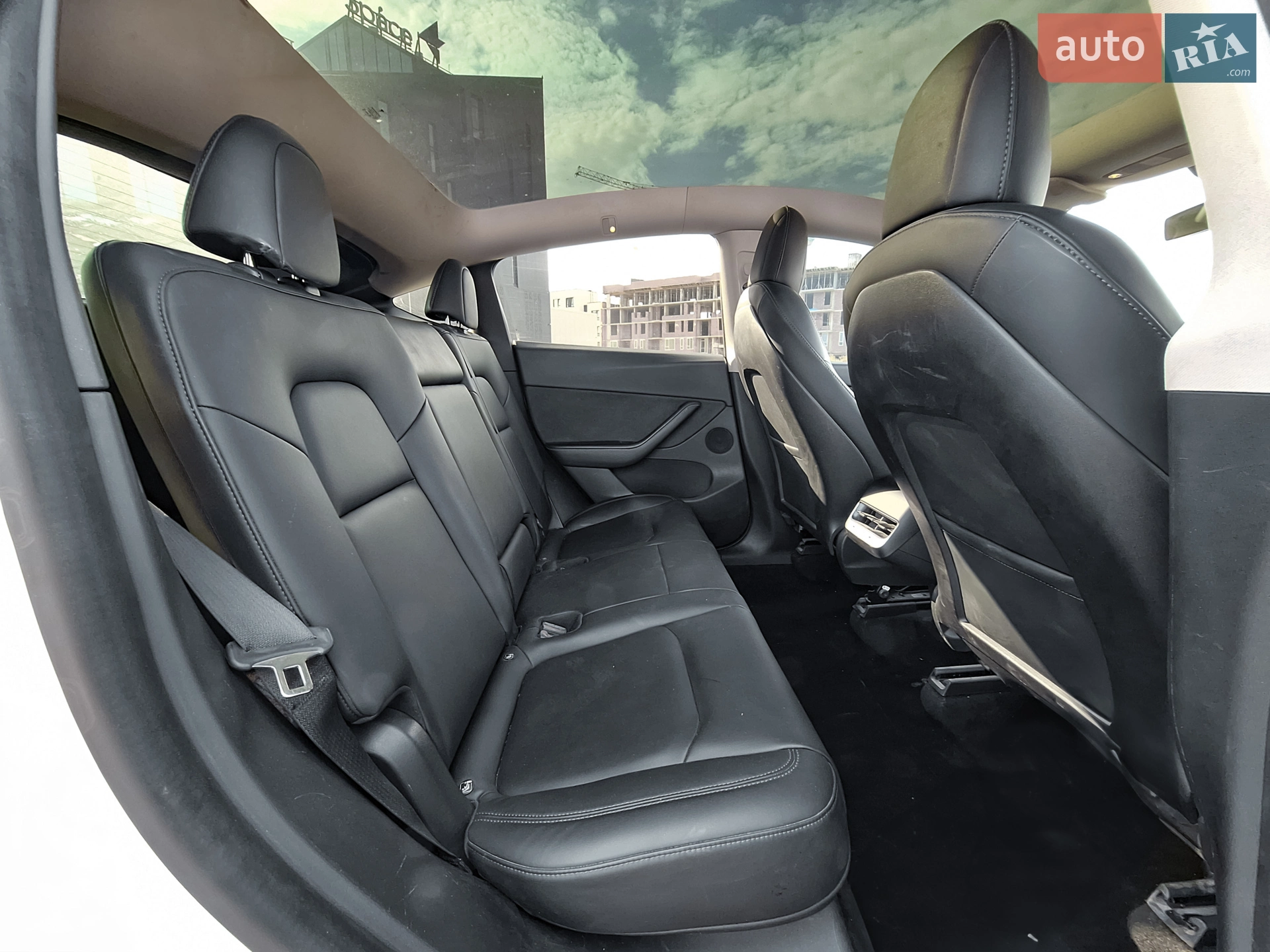 2020 Tesla Model Y - мініатюра 12