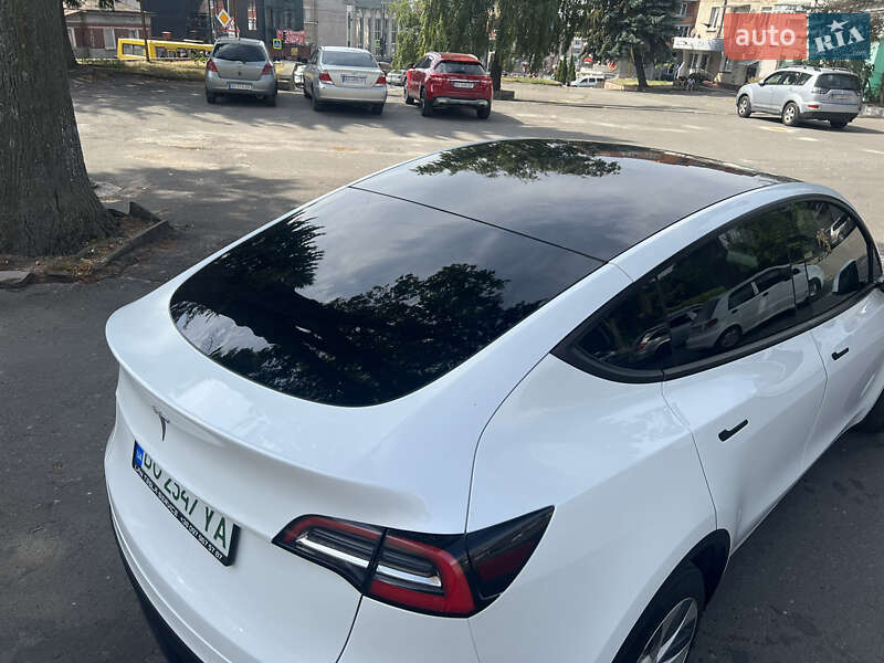 Внедорожник / Кроссовер Tesla Model Y 2020 в Тернополе