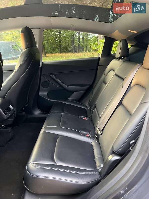 Позашляховик / Кросовер Tesla Model Y 2020 в Києві фото 12 Позашляховик / Кросовер Tesla Model Y 2020 в Києві