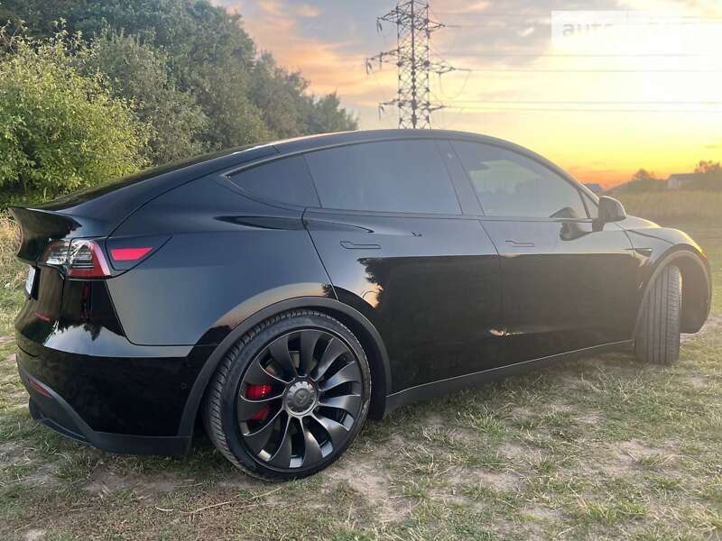 Позашляховик / Кросовер Tesla Model Y 2020 в Вінниці