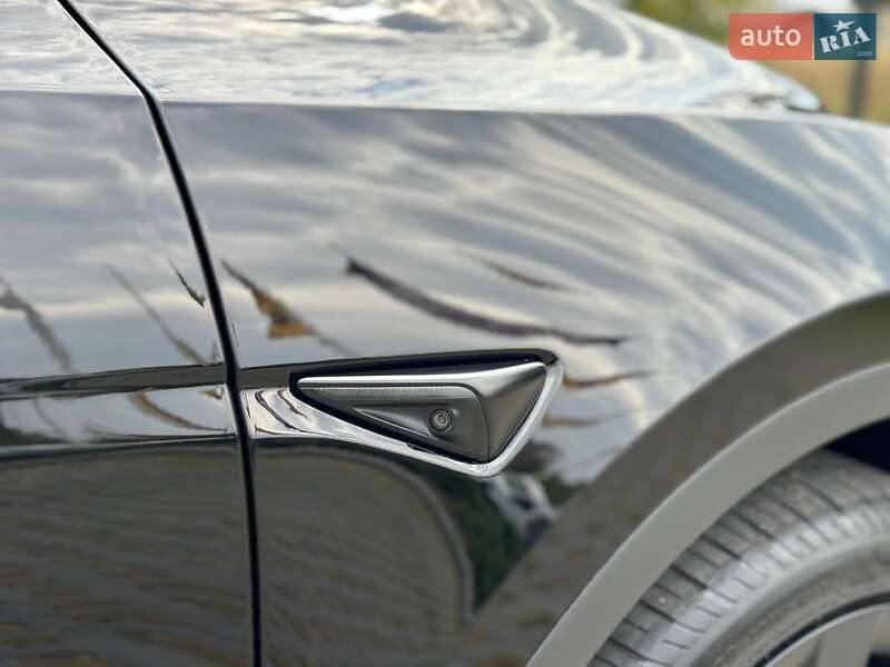 Внедорожник / Кроссовер Tesla Model Y 2021 в Одессе