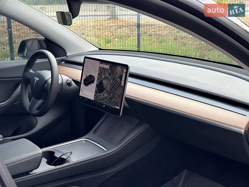 Внедорожник / Кроссовер Tesla Model Y 2021 в Одессе