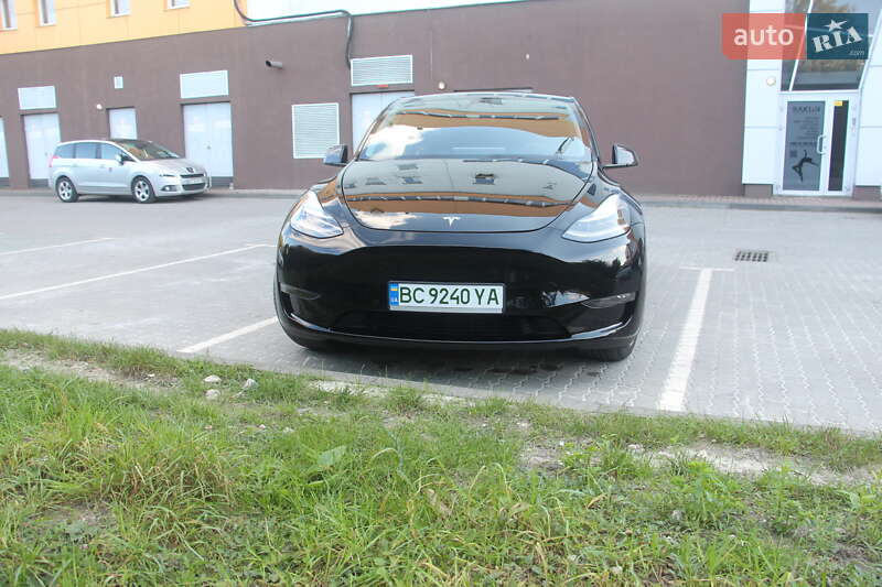 Внедорожник / Кроссовер Tesla Model Y 2021 в Львове