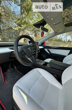 Внедорожник / Кроссовер Tesla Model Y 2022 в 