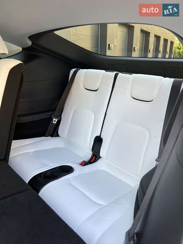 Внедорожник / Кроссовер Tesla Model Y 2021 в Каменец-Подольском
