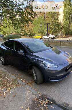 Внедорожник / Кроссовер Tesla Model Y 2020 в Киеве