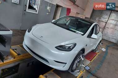 Внедорожник / Кроссовер Tesla Model Y 2021 в 