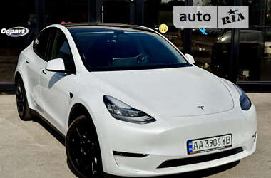 Внедорожник / Кроссовер Tesla Model Y 2023 в Киеве