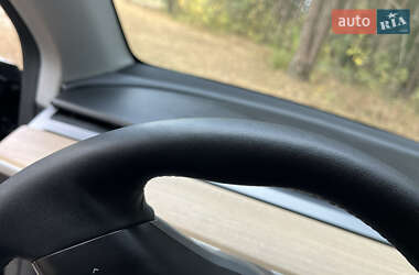 Внедорожник / Кроссовер Tesla Model Y 2021 в Полтаве