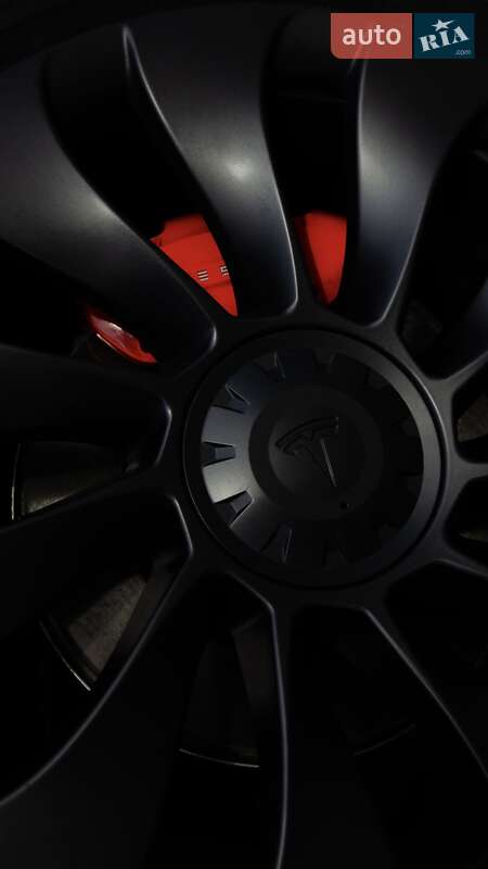 Позашляховик / Кросовер Tesla Model Y 2021 в Вінниці