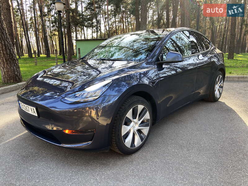 Tesla Model Y 2020