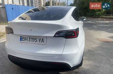 Внедорожник / Кроссовер Tesla Model Y 2021 в 