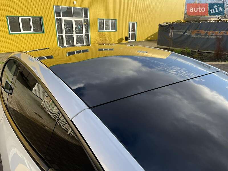 Внедорожник / Кроссовер Tesla Model Y 2023 в Львове