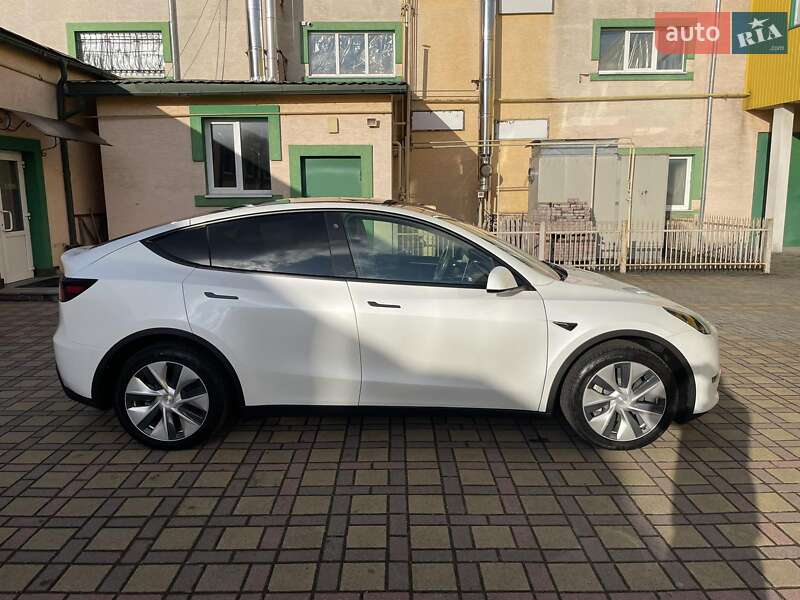 Внедорожник / Кроссовер Tesla Model Y 2023 в Львове