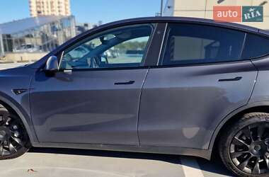 Внедорожник / Кроссовер Tesla Model Y 2021 в 