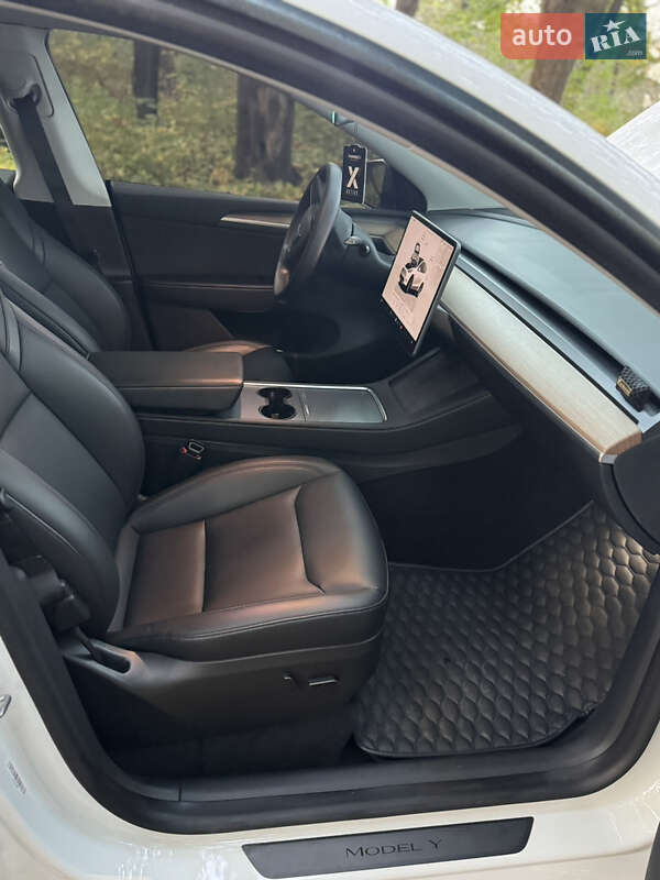 Внедорожник / Кроссовер Tesla Model Y 2022 в Тернополе фото 33 Внедорожник / Кроссовер Tesla Model Y 2022 в Тернополе