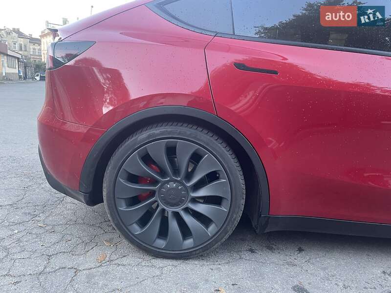 Позашляховик / Кросовер Tesla Model Y 2021 в Львові