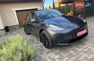 Внедорожник / Кроссовер Tesla Model Y 2024 в 