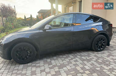 Внедорожник / Кроссовер Tesla Model Y 2024 в 
