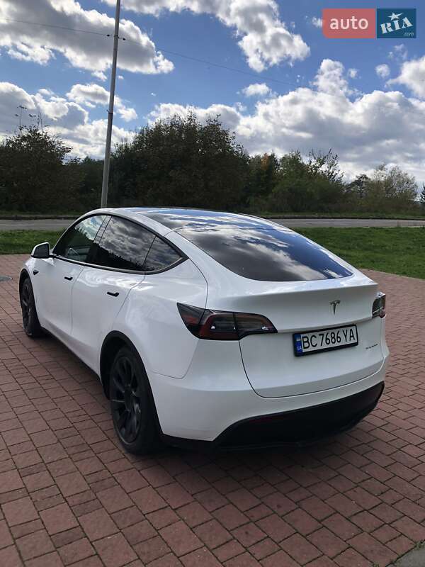 Внедорожник / Кроссовер Tesla Model Y 2023 в Трускавце