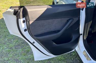 Внедорожник / Кроссовер Tesla Model Y 2022 в 
