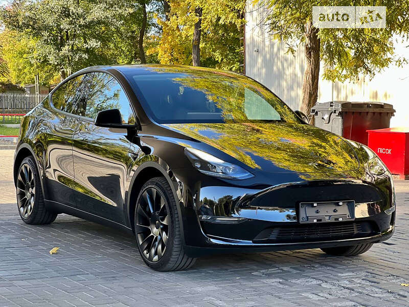 Позашляховик / Кросовер Tesla Model Y 2023 в Дніпрі