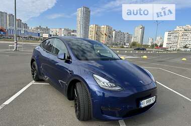 Внедорожник / Кроссовер Tesla Model Y 2023 в Киеве