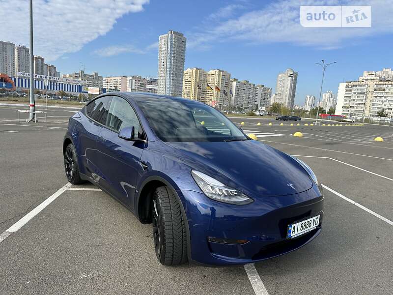 Внедорожник / Кроссовер Tesla Model Y 2023 в Киеве