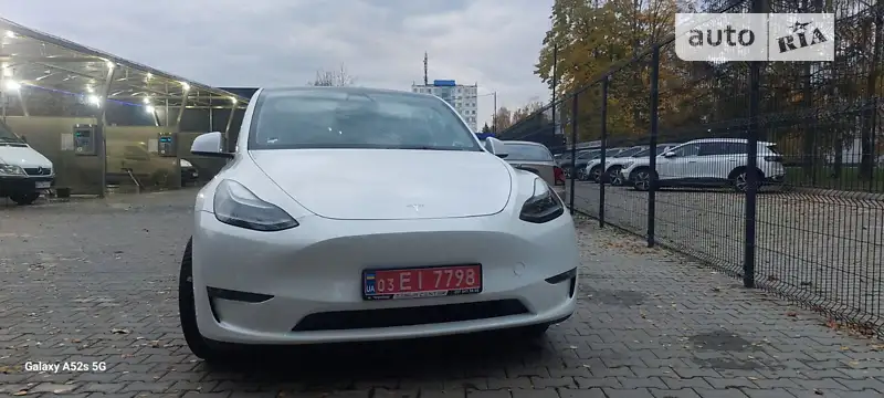 Tesla Model Y