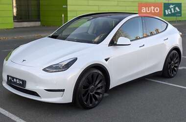 Позашляховик / Кросовер Tesla Model Y 2022 в Києві