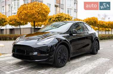 Позашляховик / Кросовер Tesla Model Y 2023 в Івано-Франківську