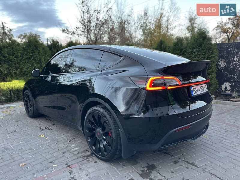 Позашляховик / Кросовер Tesla Model Y 2022 в Кривому Розі