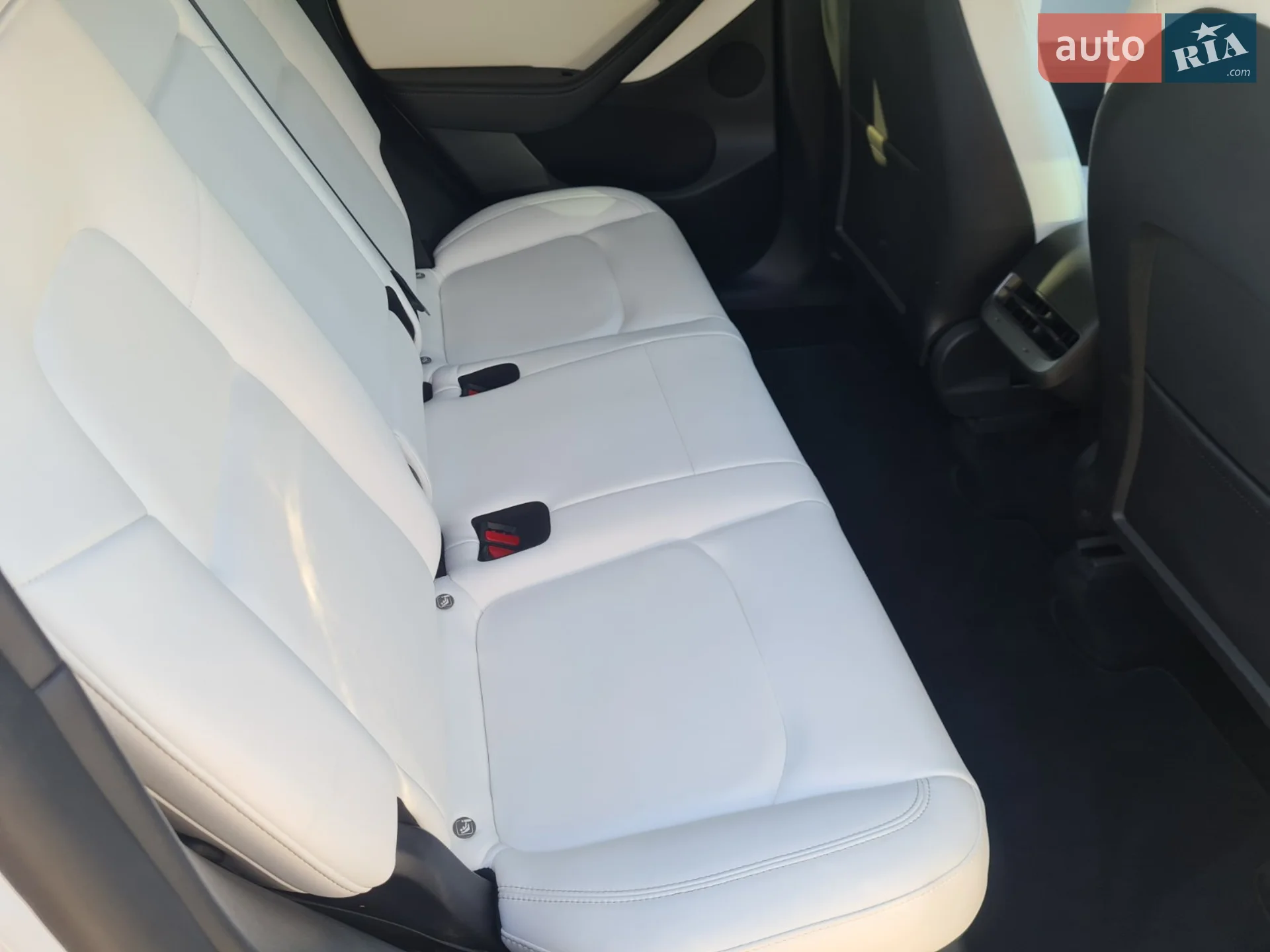 2021 Tesla Model Y - мініатюра 6