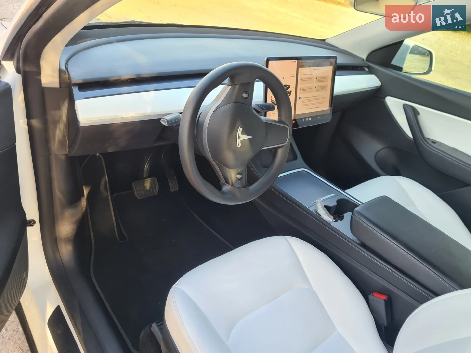 2021 Tesla Model Y - мініатюра 3