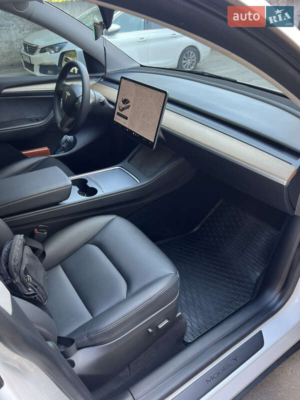 Внедорожник / Кроссовер Tesla Model Y 2022 в Тернополе